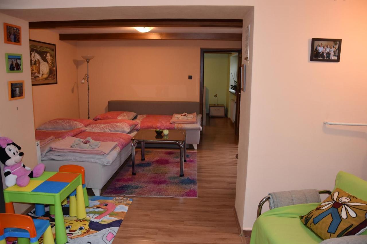 Dafinka Apartment Banska Bystrica Luaran gambar