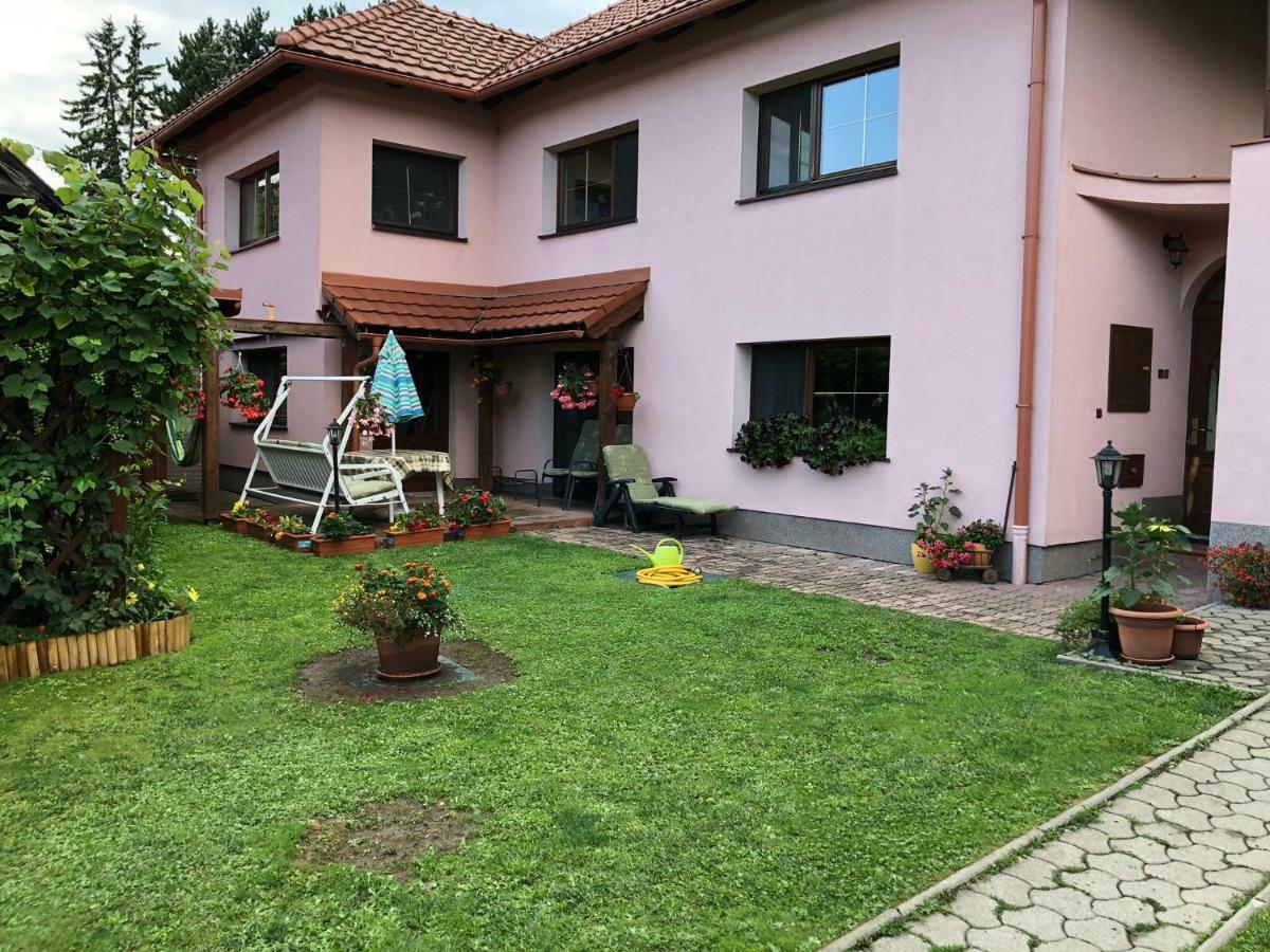 Dafinka Apartment Banska Bystrica Luaran gambar